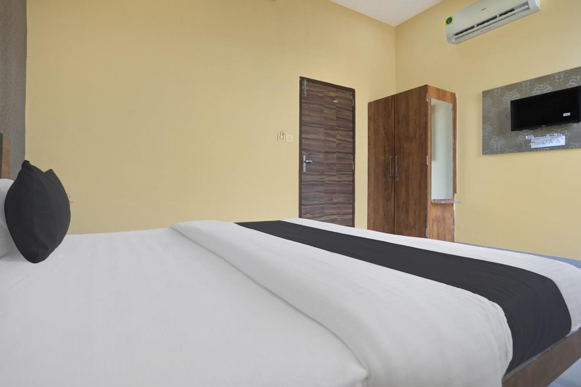 Collection O Amet Garh Hotel Udaipur Exterior photo