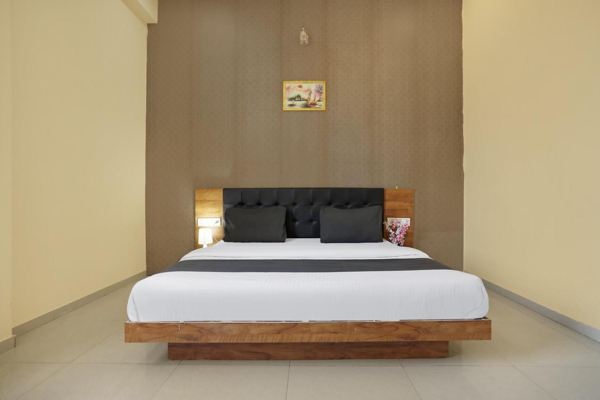 Collection O Amet Garh Hotel Udaipur Exterior photo
